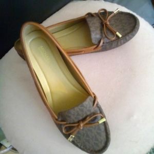 Michael kors Juliette style flats.